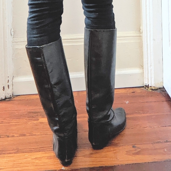 Vintage Black Leather Tall Flat Boots 6.5 or 7 - Picture 3 of 10
